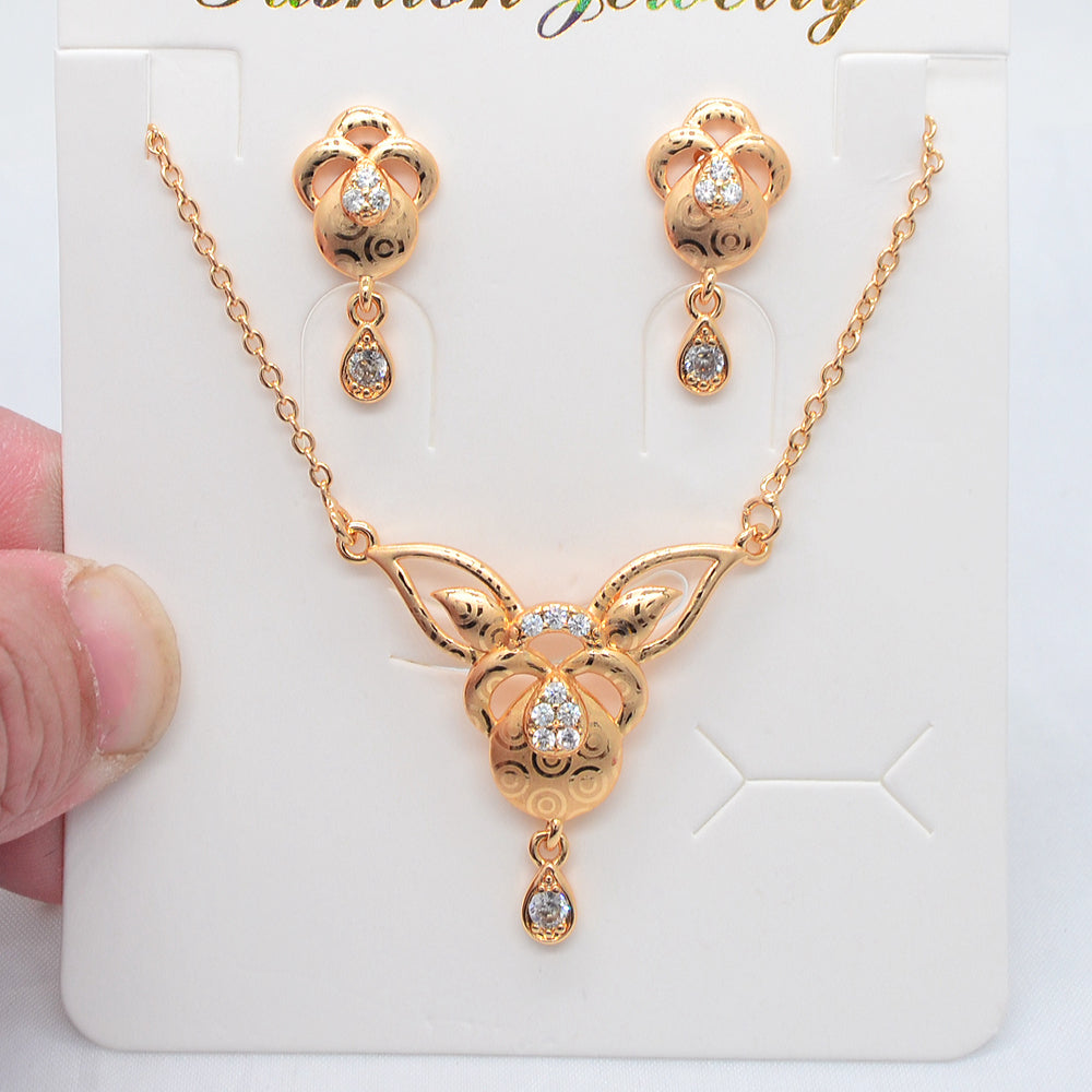 Wholesale Gold Plated Women Clear Zircon CZ Laser Marking Flower Jewelry Set