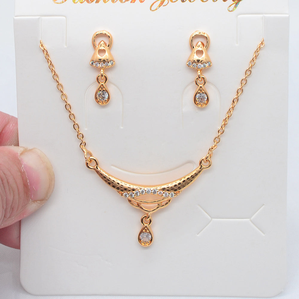 Wholesale Gold Plated Women Clear Zircon CZ Laser Marking Flower Jewelry Set