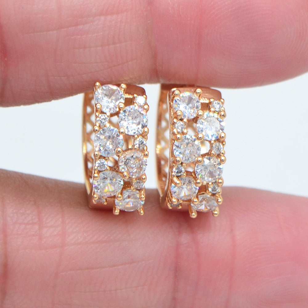 Wholesale Gold Plated Women Multicolor Zircon CZ Dots Design Huggie Earrings Jewelry
