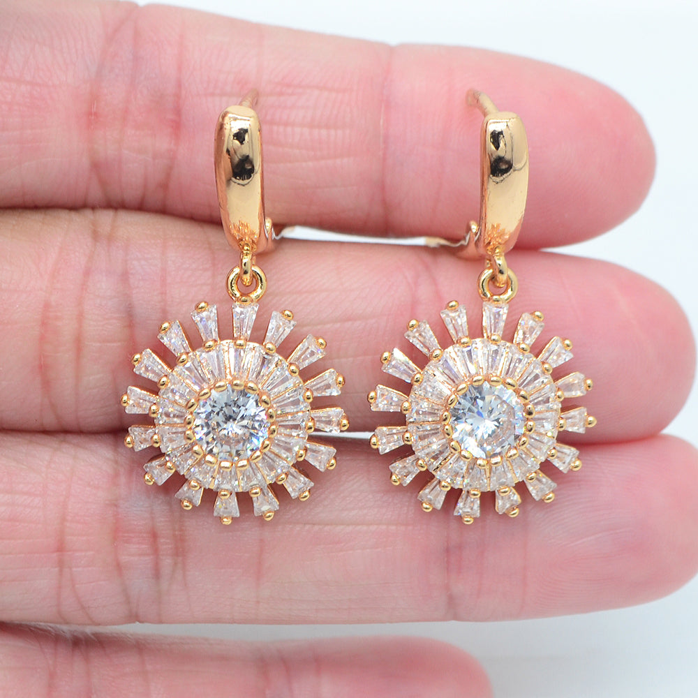 Wholesale Gold Plated Women Luxury Clear Zircon CZ Sunflower Huggie Earrings Jewelry