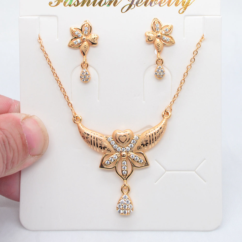 Wholesale Gold Plated Women Clear Zircon CZ Laser Marking Flower Jewelry Set