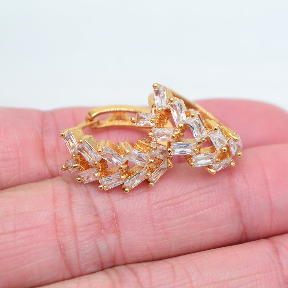 Wholesale Gold Plated Women Luxury Stylish Clear Zircon CZ Huggie Earrings Jewelry