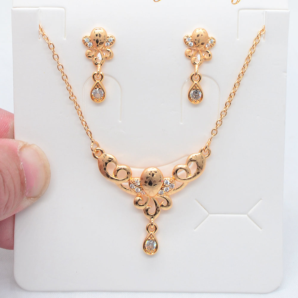 Wholesale Gold Plated Women Clear Zircon CZ Laser Marking Flower Jewelry Set