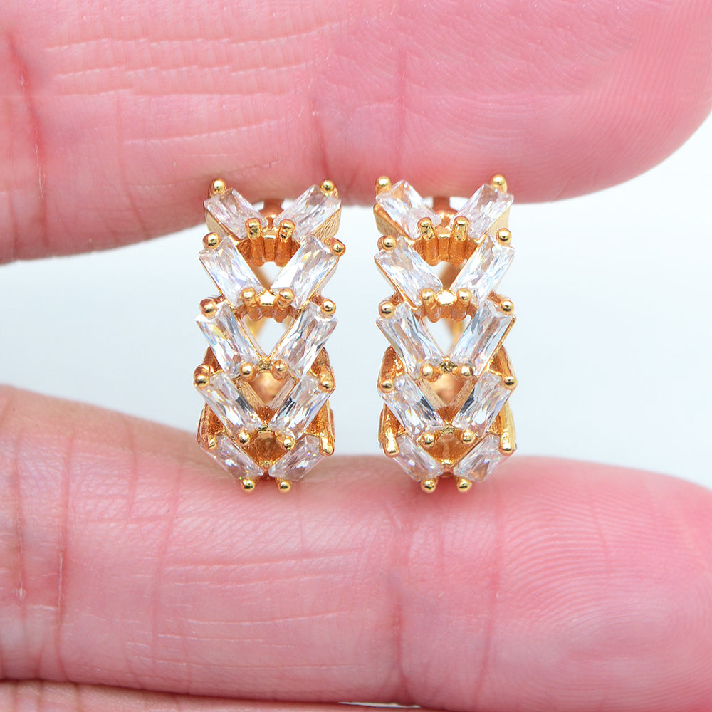 Wholesale Gold Plated Women Luxury Stylish Clear Zircon CZ Huggie Earrings Jewelry